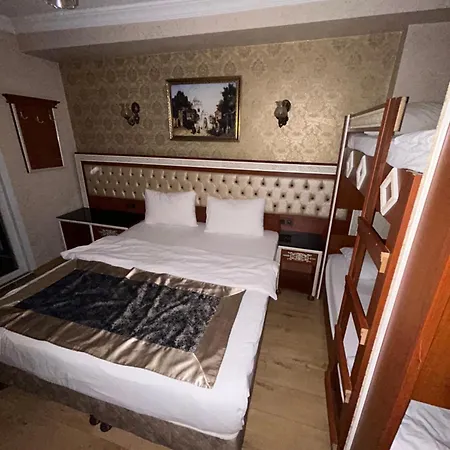 Biggaple Hotel 3*